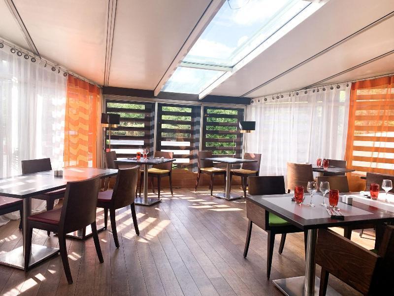 Le Trefle Hotel Порте-сюр-Гарон Екстериор снимка
