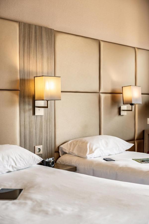 Le Trefle Hotel Порте-сюр-Гарон Екстериор снимка