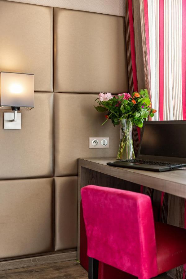 Le Trefle Hotel Порте-сюр-Гарон Екстериор снимка