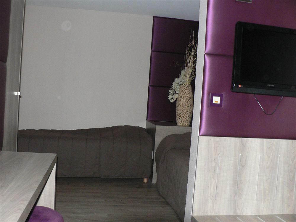 Le Trefle Hotel Порте-сюр-Гарон Екстериор снимка